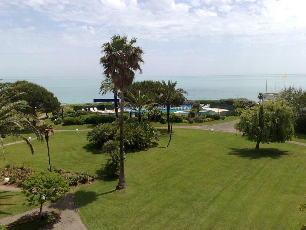 Bel Appartement Les Pieds Dans L'Eau Villeneuve-Loubet Dış mekan fotoğraf