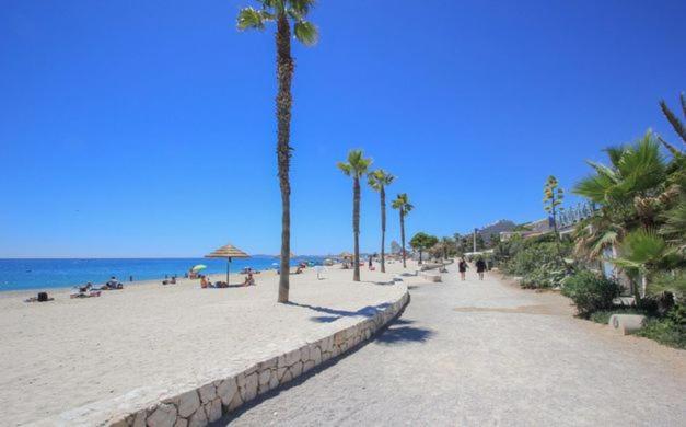 Bel Appartement Les Pieds Dans L'Eau Villeneuve-Loubet Dış mekan fotoğraf